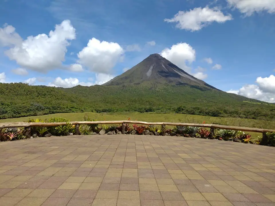 senderismo en el volcan Arenal